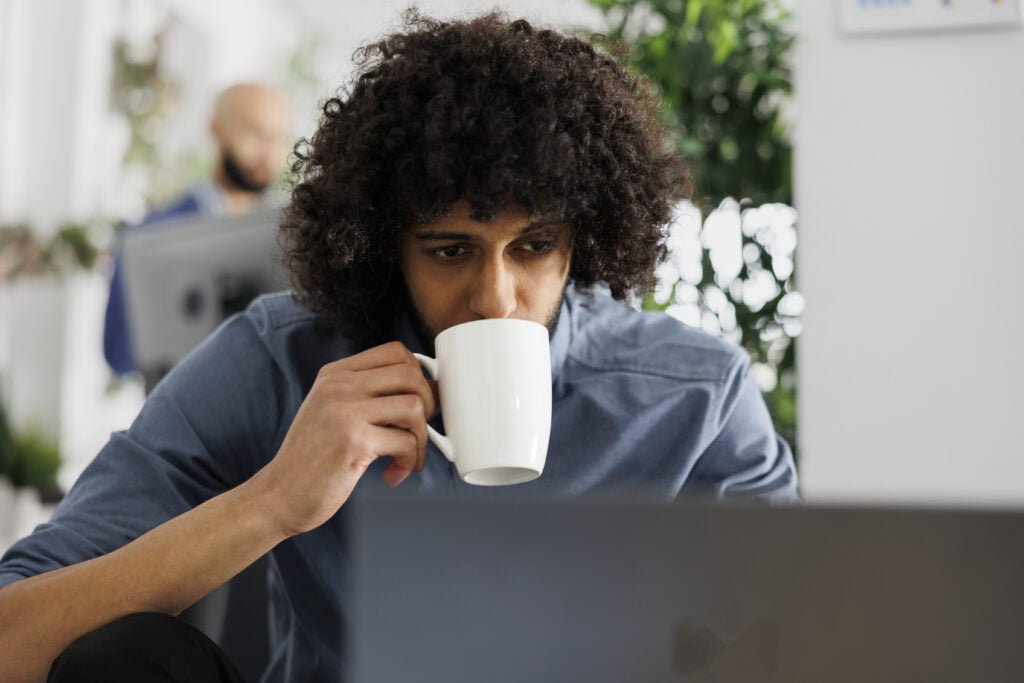 Boost Local SEO in 2023: Tips for South African Businesses 4 employee managing seo optimization on laptop while 2023 11 27 05 08 51 utc